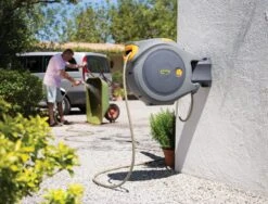 Hozelock Flowmax Auto Reel Wandslangbox + 30 M Slang -Haxo Winkel 5010646057783 3