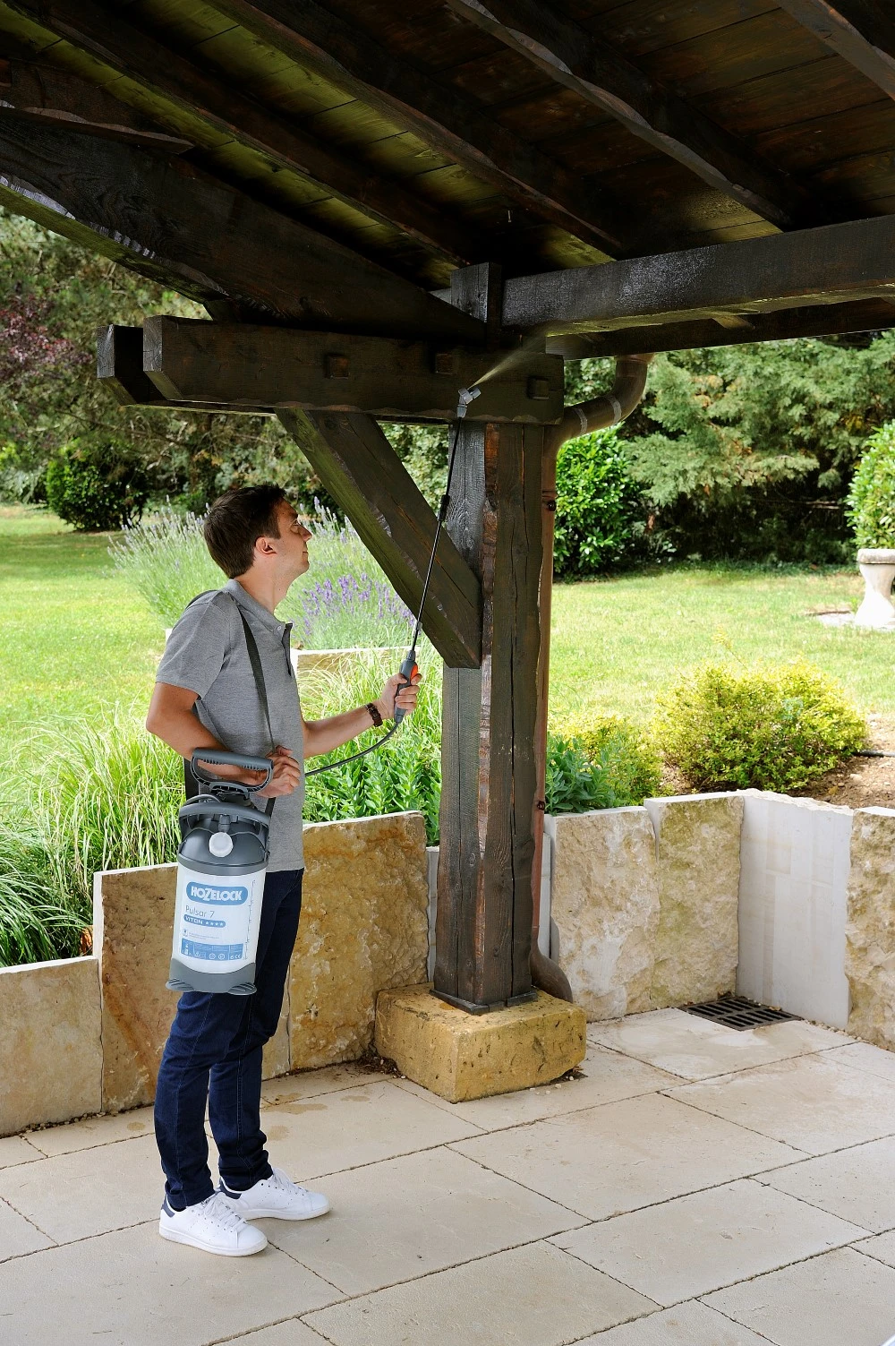 Hozelock Drukspuit Pulsar Viton 7 Liter 2 Hozelock Drukspuit Pulsar Viton 7 Liter - Afbeelding 2