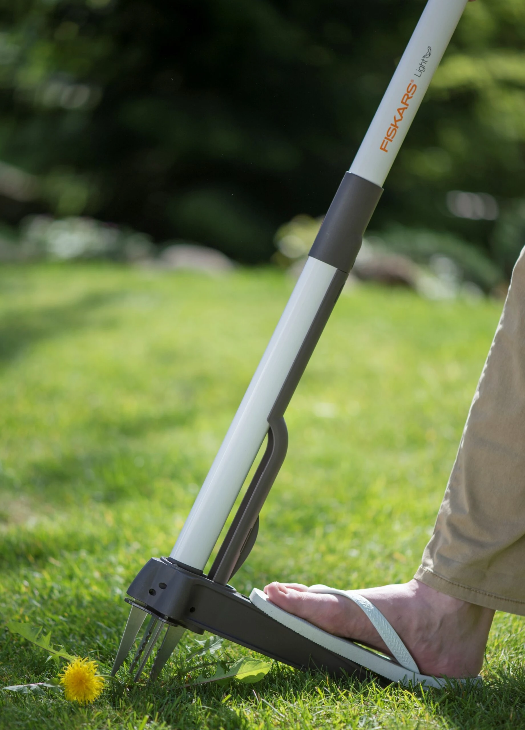 Fiskars Onkruidtrekker Light Powergear Wit 2 Fiskars Onkruidtrekker Light Powergear Wit - Afbeelding 2