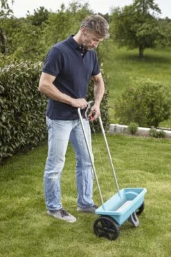 Gardena Strooiwagen L 23 Gardena Strooiwagen L -Haxo Winkel GA350 1876