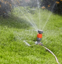 Gardena Cirkelsproeier Type Vario 1948 -Haxo Winkel Gardena cirkelsproeier type Vario 2 1