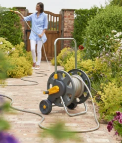 Hozelock Slangenwagen Incl. 30 Mtr Slang, Startset En Tuinspuit 7 Hozelock Slangenwagen Incl. 30 Mtr Slang, Startset En Tuinspuit -Haxo Winkel Hozelock slangwagen incl 20 mtr slang 1 3