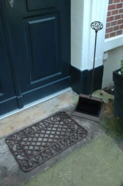 Esschert Deurmat Gietijzer Ruit 67x42 Cm 7 Esschert Deurmat Gietijzer Ruit 67x42 Cm -Haxo Winkel LH45 42