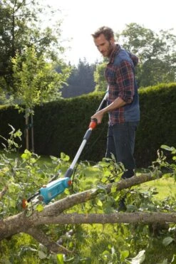 Gardena Telescopische Elektrische Snoeizaag TCS 720/20 -Haxo Winkel gardena telescopische snoeizaag3